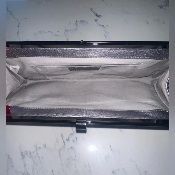 Women’s J. Crew Metallic Grey 100% Leather Pebble Clutch Wallet - Picture 4 of 8